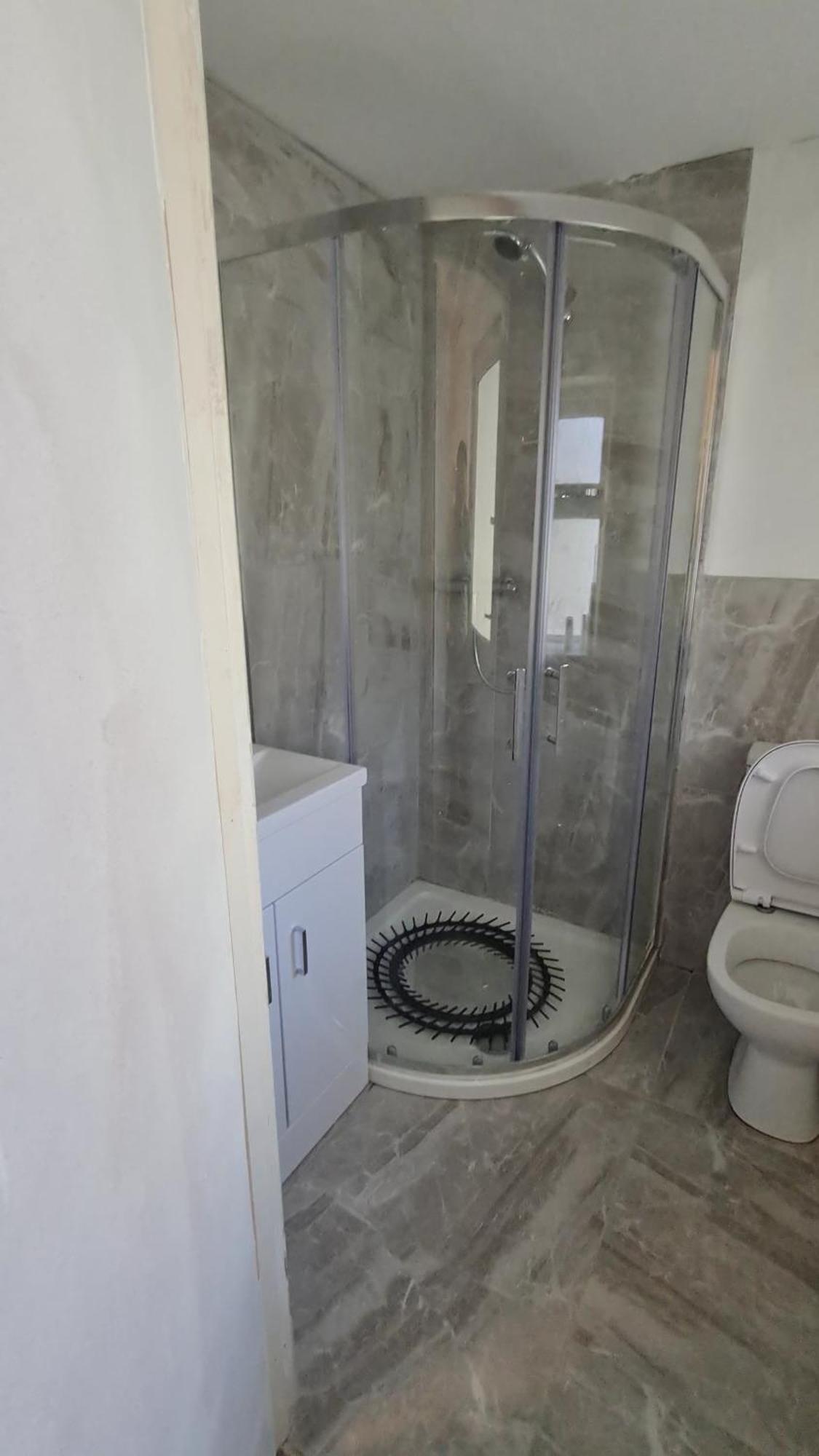 Comfortable Room Ньюбридж Экстерьер фото