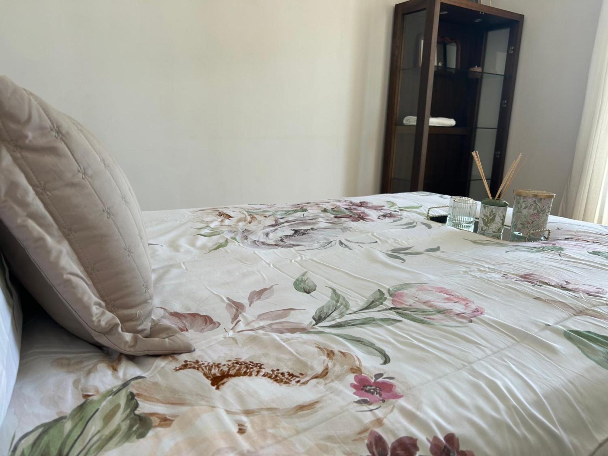Comfortable Room Ньюбридж Экстерьер фото